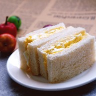 鸡蛋沙拉三明治