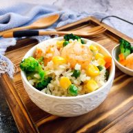美味早餐鲜虾什锦炒饭