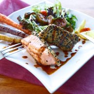 芝麻香煎三文鱼