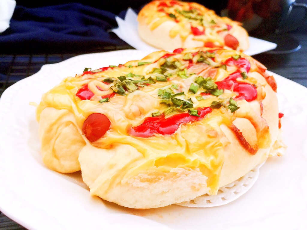 早餐香葱芝士肠子包