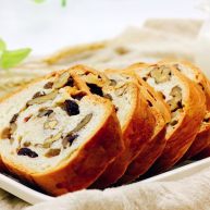 最爱面包新疆三果大列巴