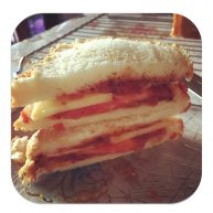 吐司的三明治吃法