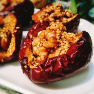 休闲零食DIY秘制枣夹核桃脆