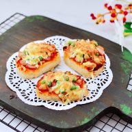 逆天好吃的馒头培根时蔬披萨