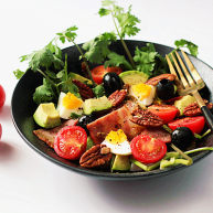 健康味美的培根果干杂蔬沙拉