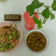 不用洗面的西红柿凉皮