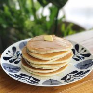 Pancake摊一盘甜香可口的原味松饼吧