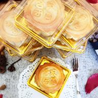 传统广式莲蓉月饼