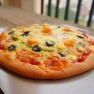 黑橄榄培根虾仁披萨