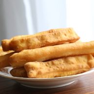 自制健康蓬松油条