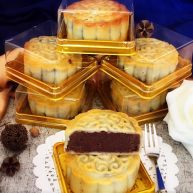 传统广式豆沙月饼