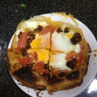 牛肉酱窝蛋披萨