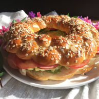 燕麦辫子花环汉堡面包