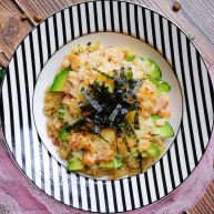 牛油果三文鱼米饭披萨