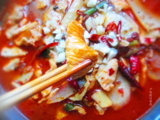 21、水煮肉片,水煮肉片香喷喷,火辣辣,吃米饭配香辣水煮肉片可真过瘾!