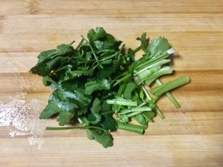 5、野菜~凉拌折耳根,香菜如图切短节