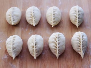 17、蘑菇海虹麦穗包,依次包好所有的麦穗包子。