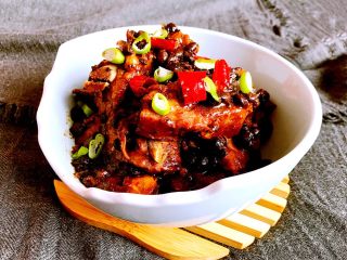 36、豉香蒸排骨,豉香蒸排骨做好了，豉香浓郁，肉香骨酥，美味至极~