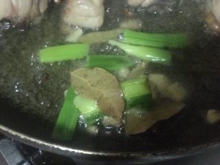 8、四川版????黄焖鸡,炒佐料