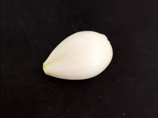 3、香辣海带丝,小圆葱