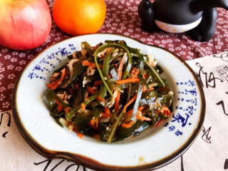 20、香辣海带丝,鲜辣海带丝做好了~