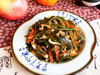 21、香辣海带丝,香辣海带丝香辣适宜，风味独特~