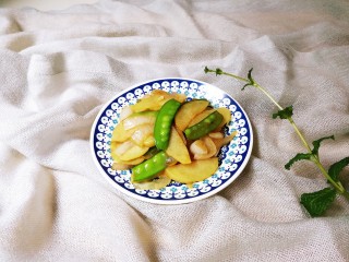 13、荷兰豆洋葱土豆片,酸酸脆脆的土豆片非常下饭