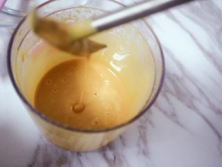 13、宝宝花生酱（无盐）,打好的状态，可以看到很细腻并且有流动状