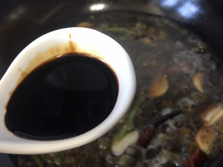 9、麻辣田螺,一勺老抽