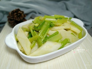 14、西芹炒山药,成品图