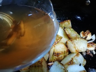 11、素菜系列之红烧肉,添加香菇水