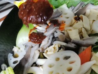 9、鲜蔬麻辣香锅,加火锅底料