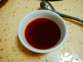 10、鱼香肉丝,5勺水混合均匀放一旁备用