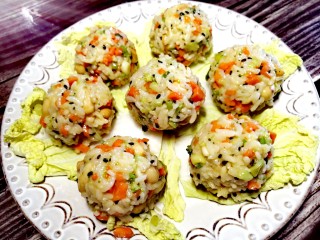 14、饭团子,蒸好的饭团子