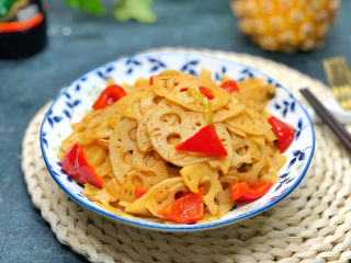 14、醋溜藕片,一份醋溜莲藕就做好了，脆脆的特别好吃。