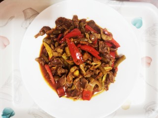 12、酸豆角辣炒鸡胗,开胃可口的酸豆角辣炒鸡胗就做好啦！