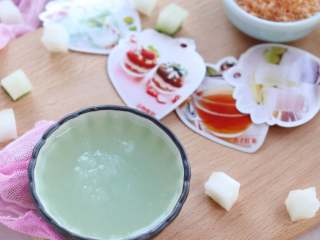 6、冬瓜泥6M,也可以和米粉混合一起食用哦