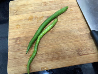 22、肉末炖豆腐,煮豆腐时洗两根线椒