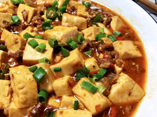 31、肉末炖豆腐,这道肉末炖豆腐，豆腐滑嫩，咸鲜微辣，美味下饭，喜欢的小伙伴们快来试试吧????