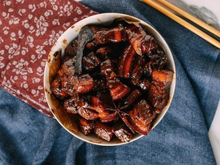 11、红烧肉,起锅，肥而不腻，非常的香