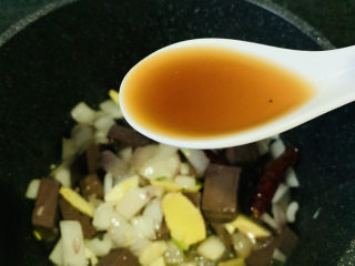 11、酸辣鸭血,加料酒