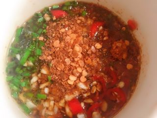 22、凉拌蒜苔,到点干辣椒