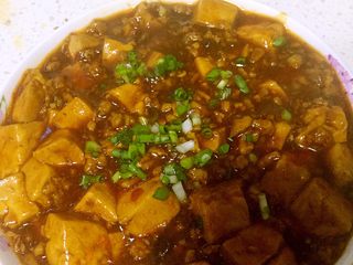 7、麻婆豆腐,出锅啦，撒上葱花，美美哒
