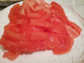 11、厨房挑战+素菜+ 美味西红柿炒鸡蛋,番茄去皮，切小块