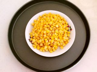 3、10分钟快手菜 五彩什锦小炒,熟玉米粒
