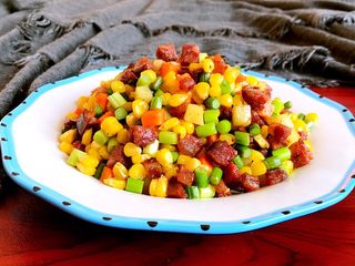 19、10分钟快手菜 五彩什锦小炒,五彩缤纷的什锦小炒,飘香四溢,喝酒下饭都可以~