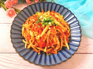 14、#爽口凉菜#凉拌胡萝卜鸡腿菇,成品图