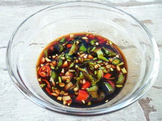 7、凉拌双耳,充分调拌均匀如图