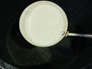 10、姜爆鸭子,油里加少许白糖；