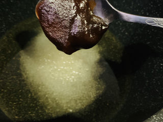 11、姜爆鸭子,加两勺甜面酱；